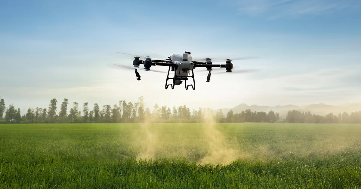 Os benefícios do DJI AGRAS T50 na pulverização agrícola